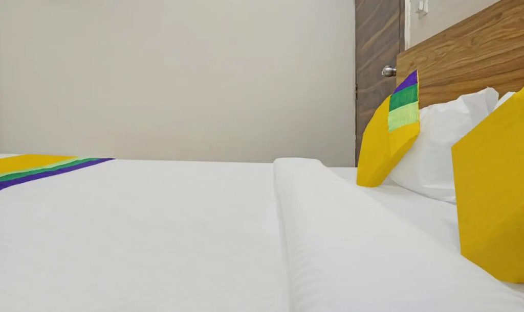 Itsy Hotels AY Plus Hotels