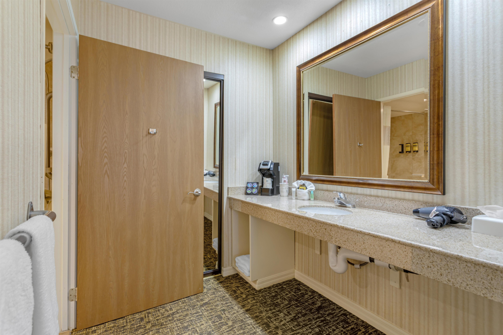Best Western Plus Big America