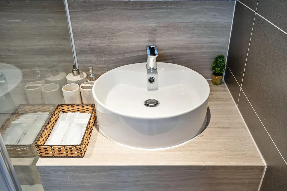 Aviva Saigon Pearl