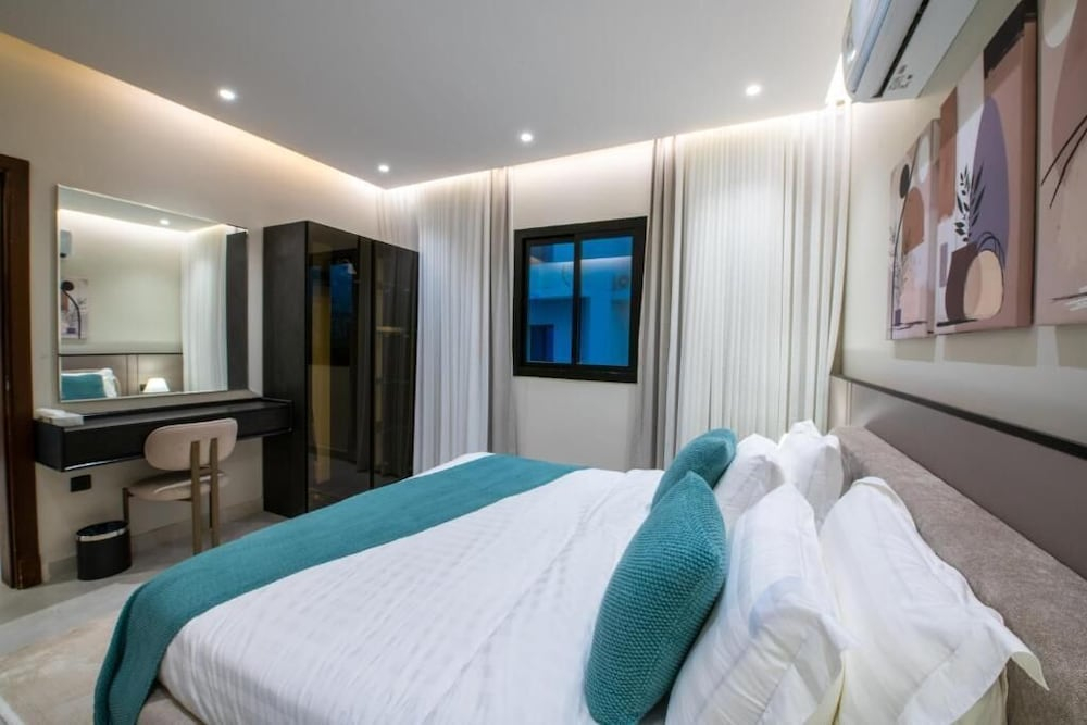 Mabaat-Deluxe 1BR Al Waha 621