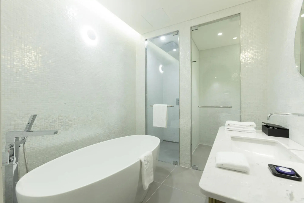Le Mong Hotel