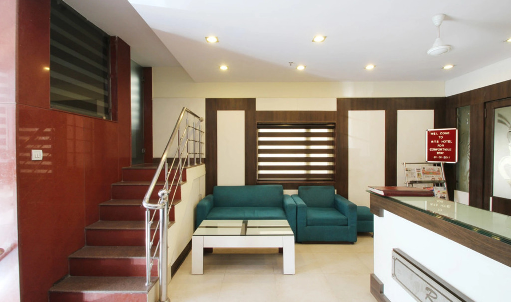 OYO 484 RTS Hotel