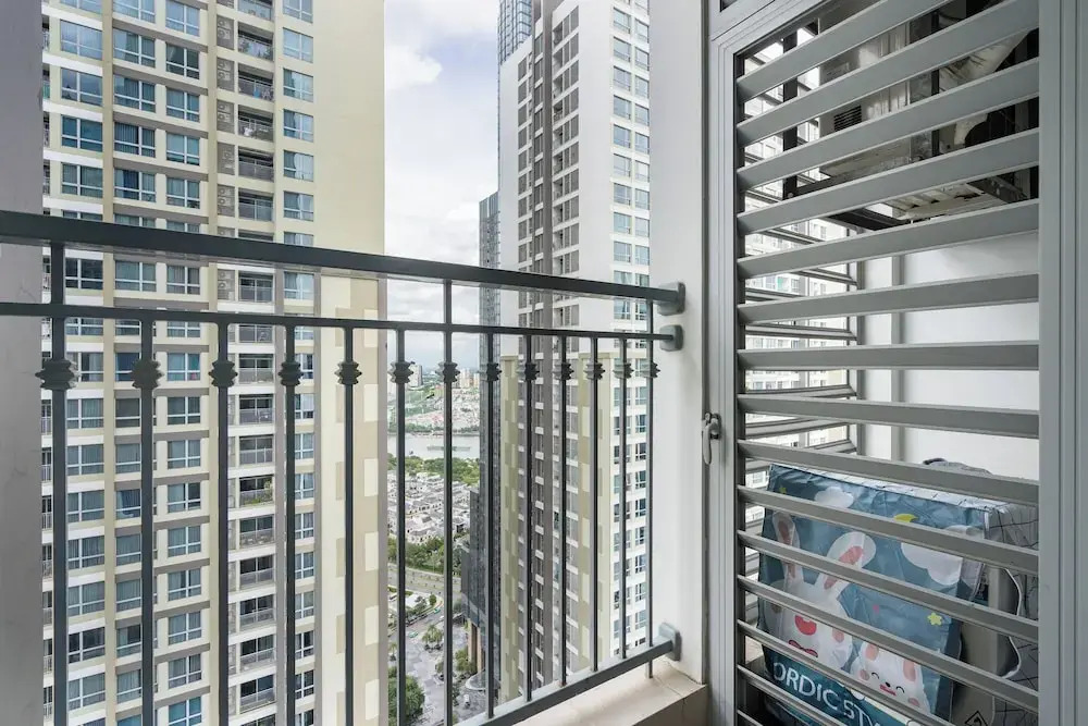 Luxury Lake and River Landmark 81 & Vinhomes