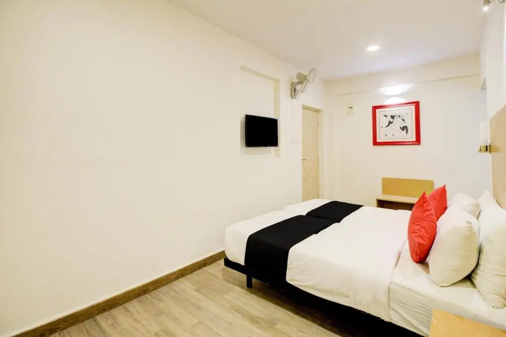 Smile Hotels by OYO Rooms