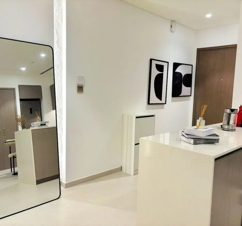 Luxury 1BR 5 star Apt Burj Khalifa View
