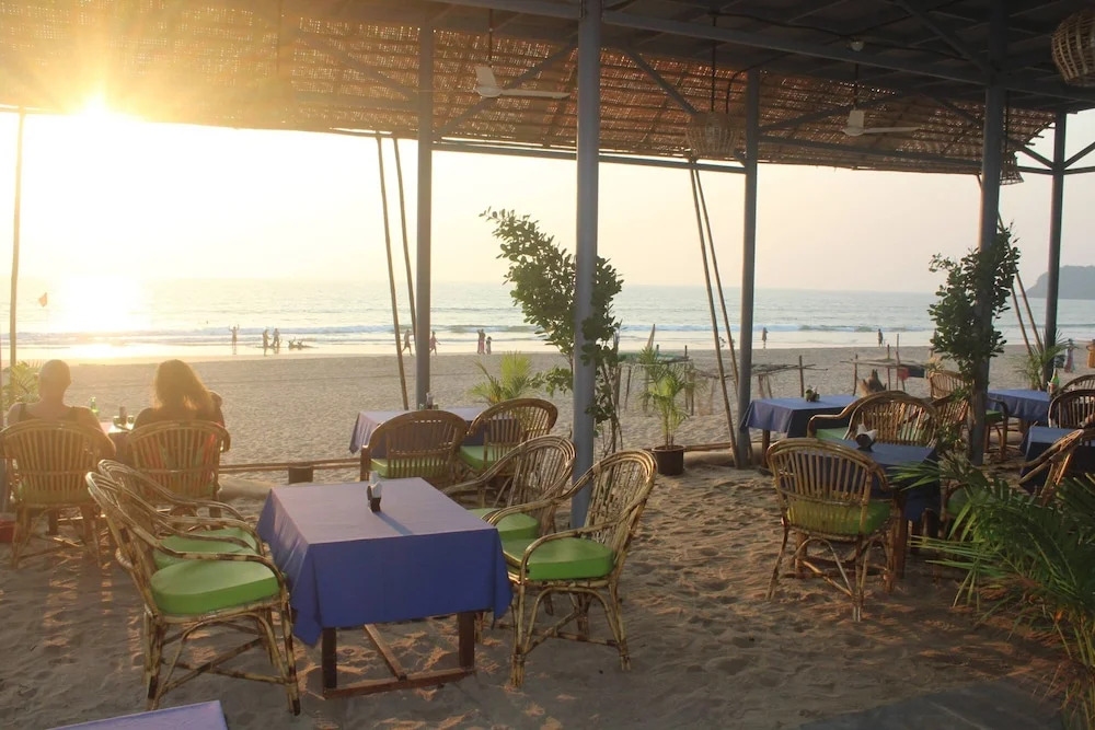 Agonda Beach Bumps