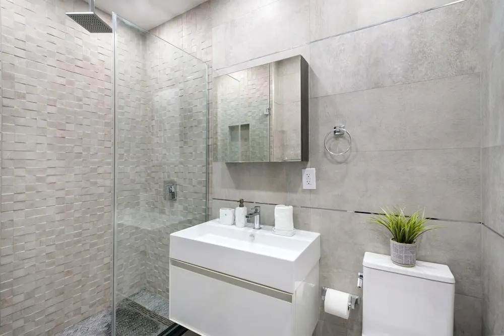 317-2a Sleek Modern 1Br UES W D