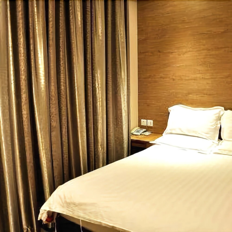Orange Hotel