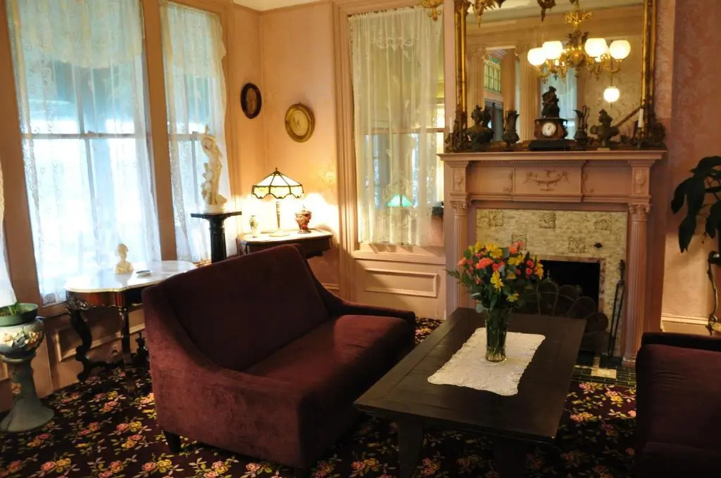Normandy Inn