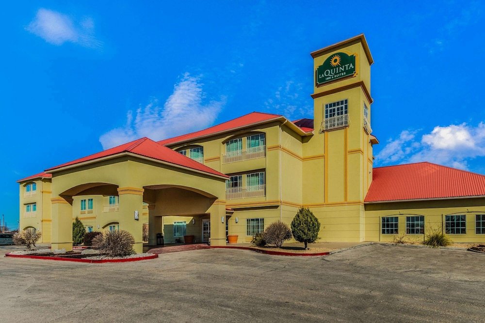 Отель La Quinta Inn & Suites Hobbs.