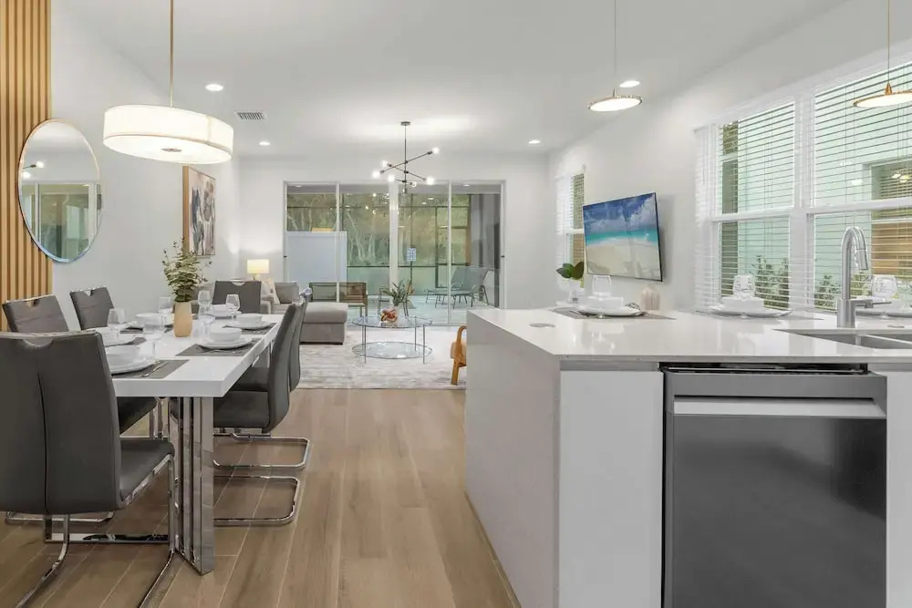 Upstaymodern 4BR Family Townhome w Private Pool