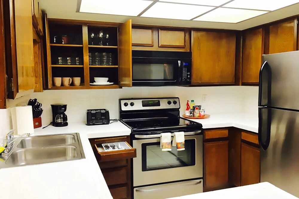 888 Convention Center 3 BEDROOM 2 BATH Condos