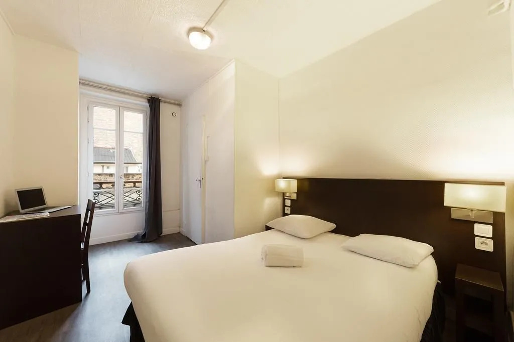Hotel Agorno Cite de la Musique