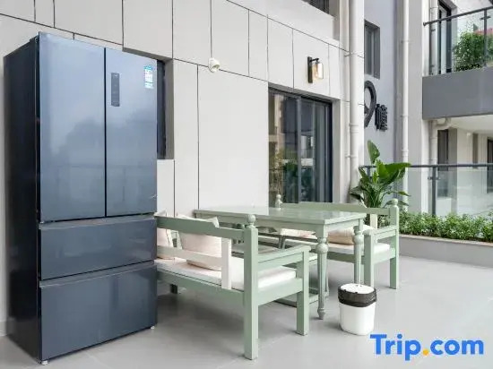 Shennong Huayu Hot Spring Homestay with Sky Garden.