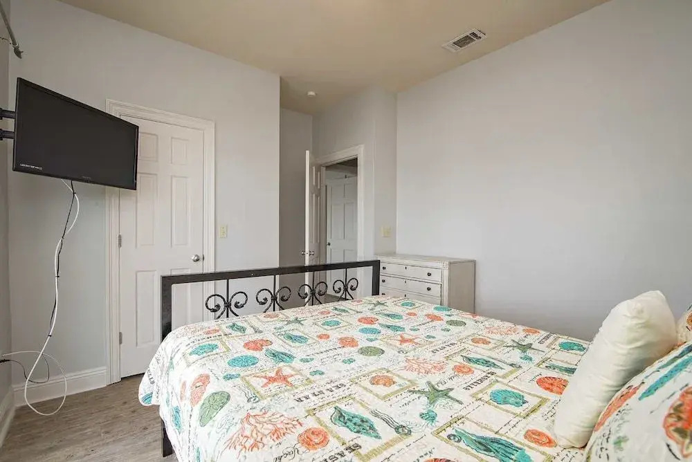 Sandy Castle Beach Home 4 Bedrooms 3 Bathrooms Home