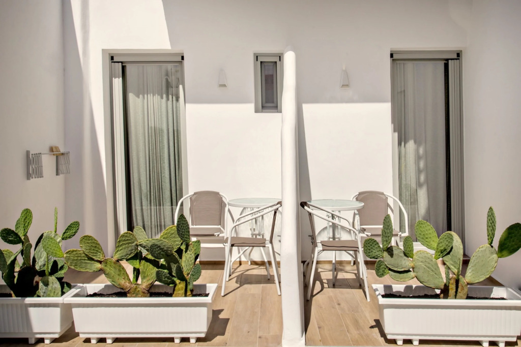 Levantes Luxury Suites I & II