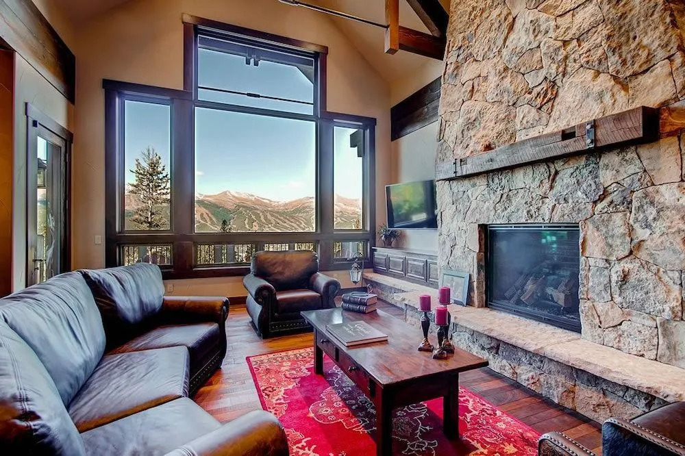 Three Sisters Lookout - Private Home by RedAwning