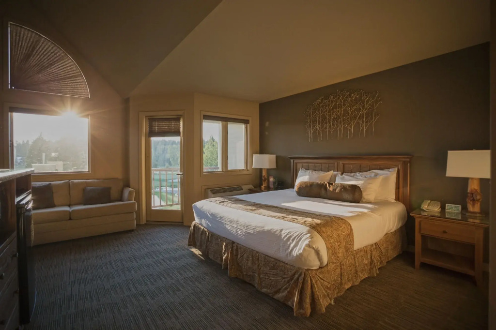 Meadow Lake Resort & Condos