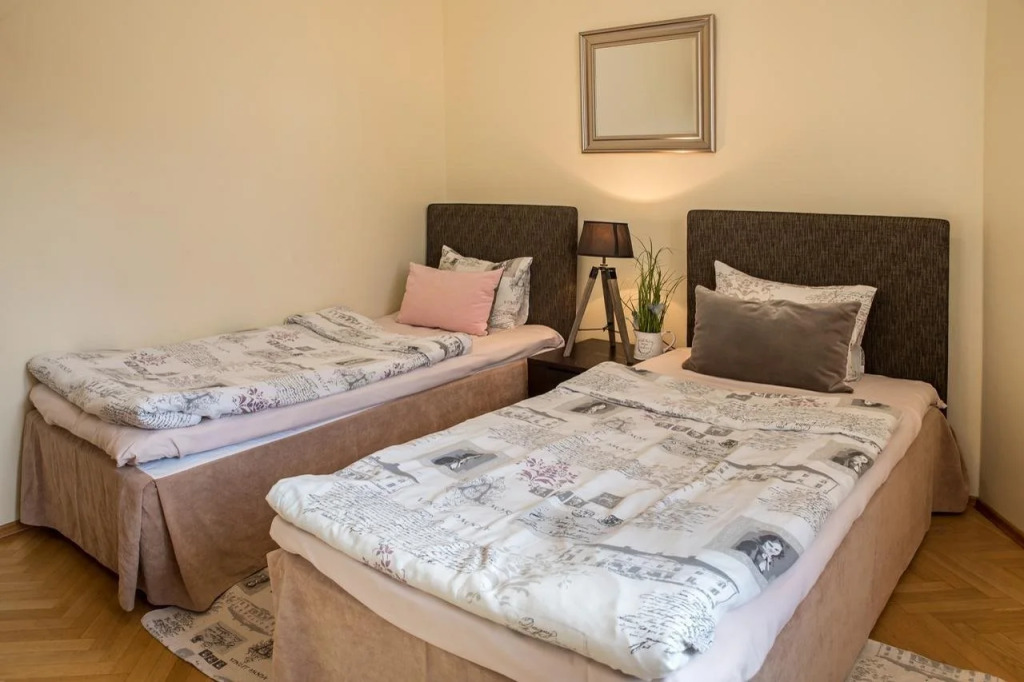 OldHouse Apartments