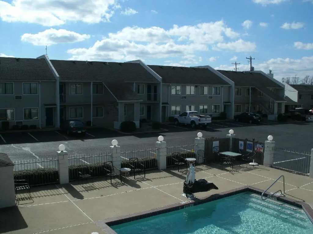 Motel 6 Millington TN