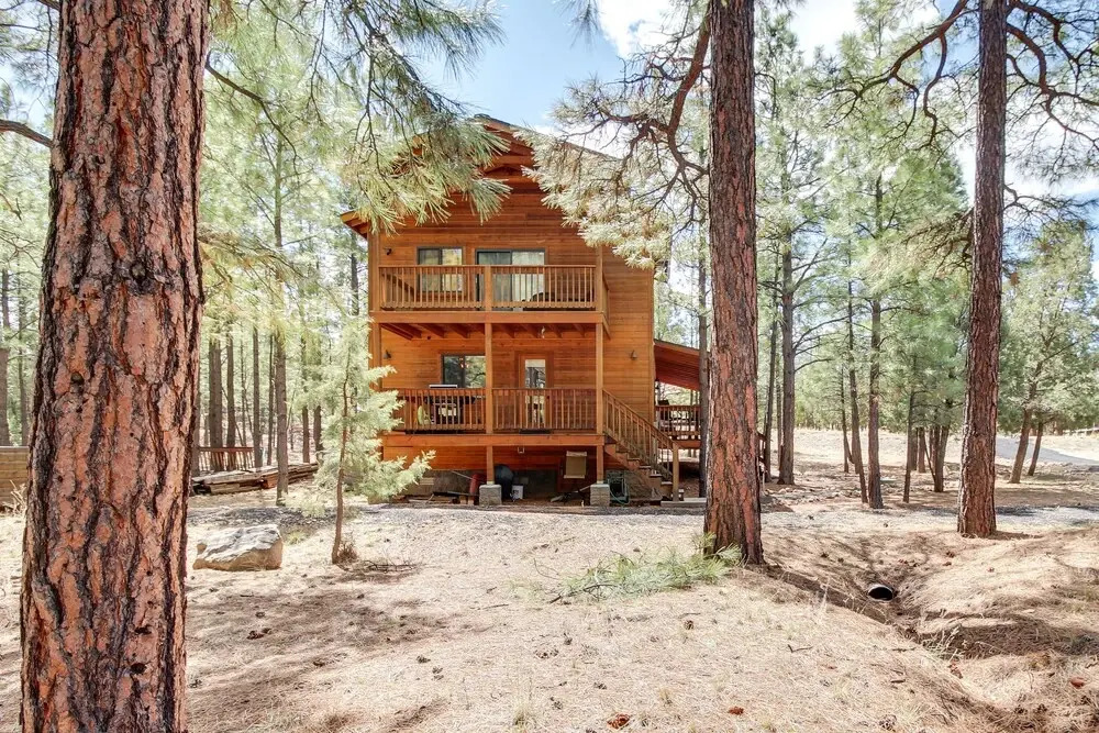 Tranquil Heber-overgaard Cabin w/ Decks & Grill!, Heber