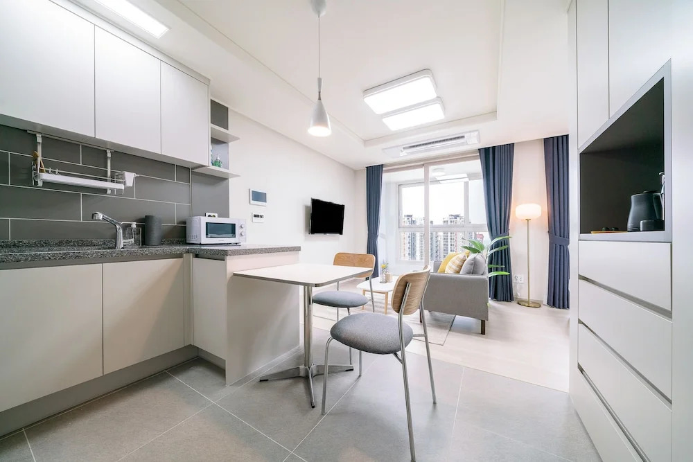 Urbanstay Songdo Moonlight Park