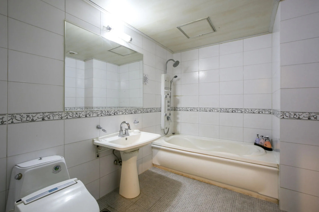 Rozy Hotel