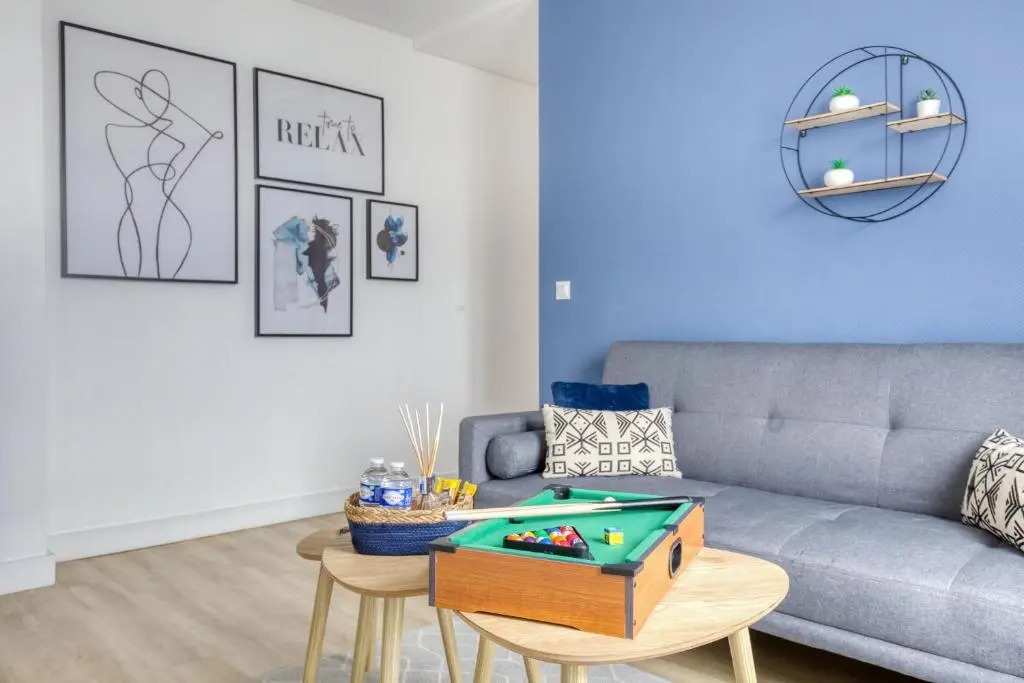 Bee Home Metro 7 + RER C + Easy Check-in + Parking
