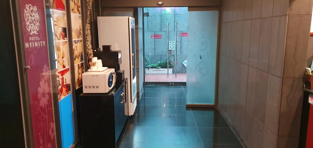 Infinity Hotel