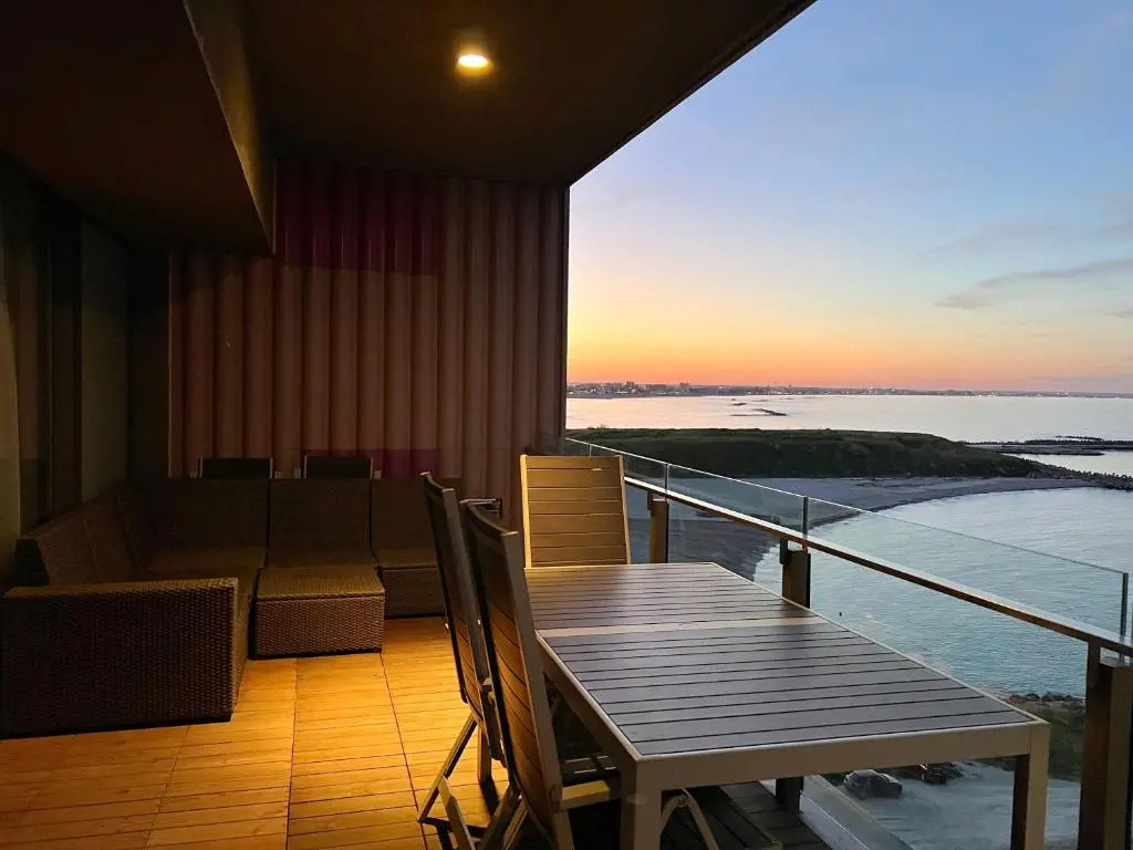 Luxury beachfront apt - quite area, 100 sqm