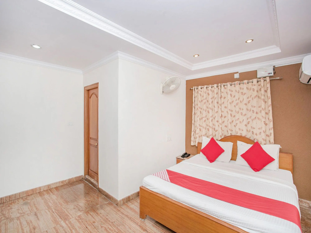 Отель OYO Sree Balaji Residency