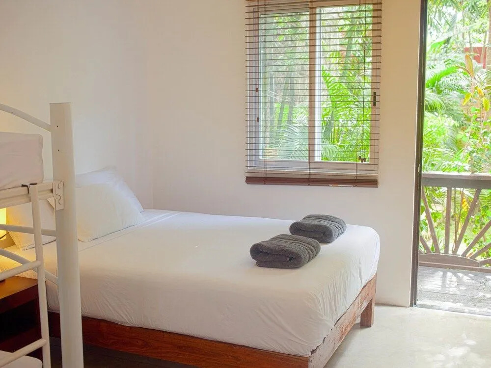 Mango Hotel