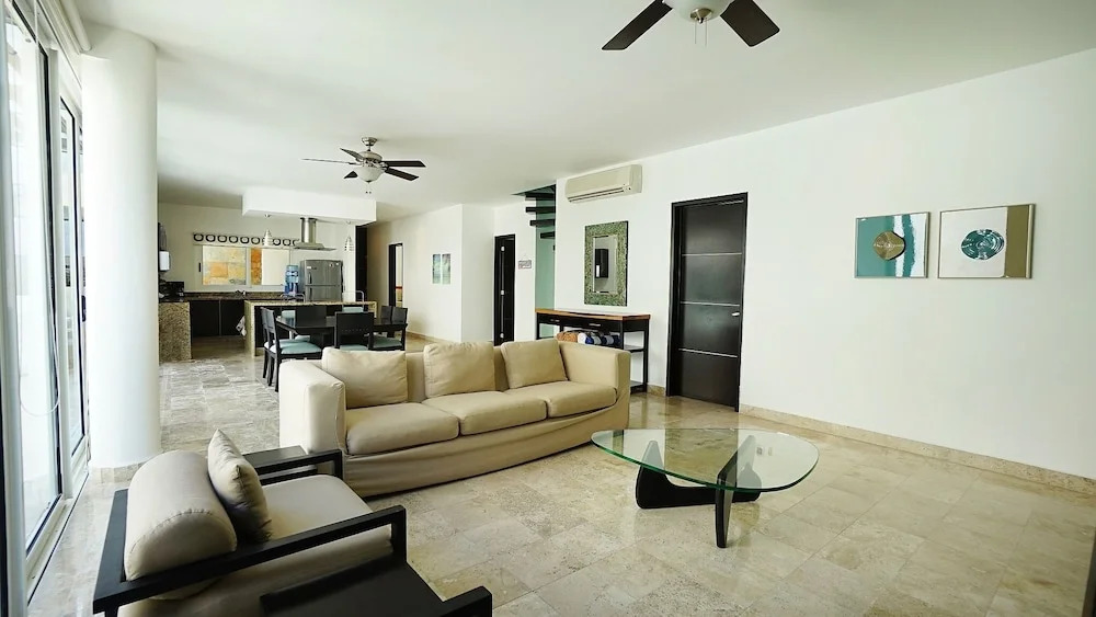 Playa Ge 302 B 2 Bedroom Condo