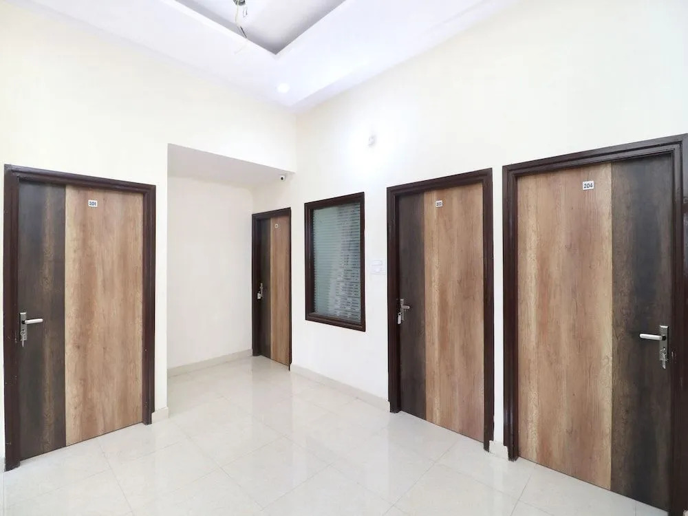 OYO 16494 Dhunna Guest House
