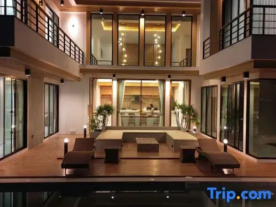 moon swimming pool villa-near the ancient city