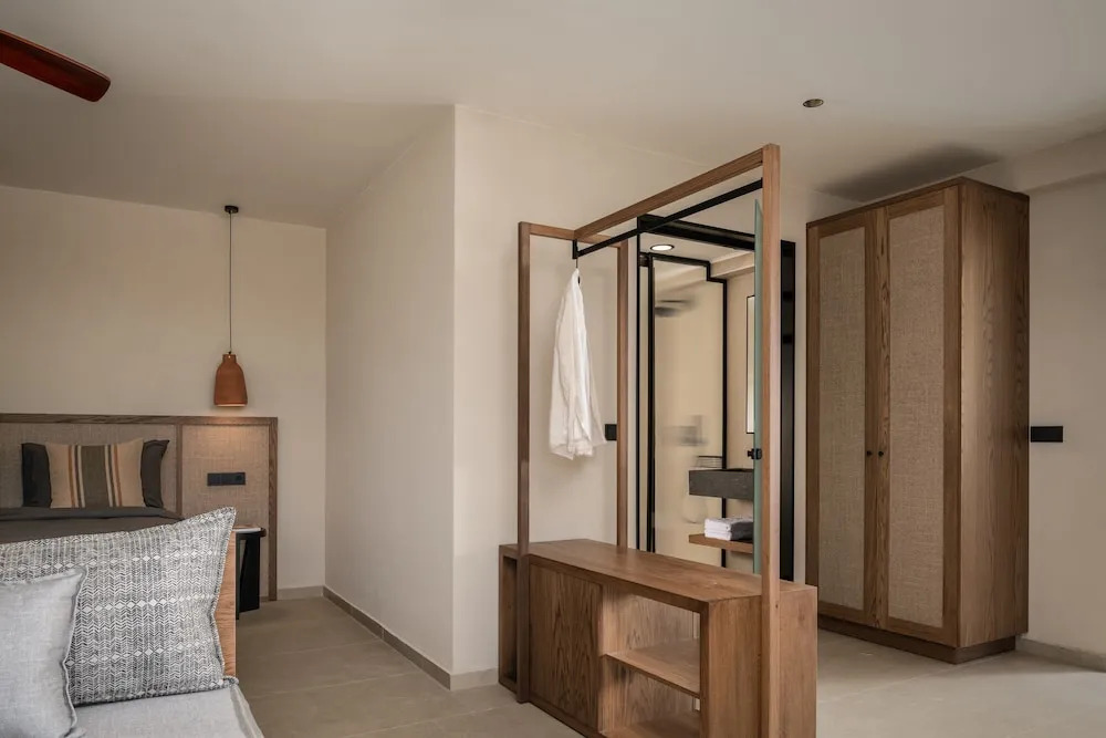 KYMANI Boutique Hotel & Suites