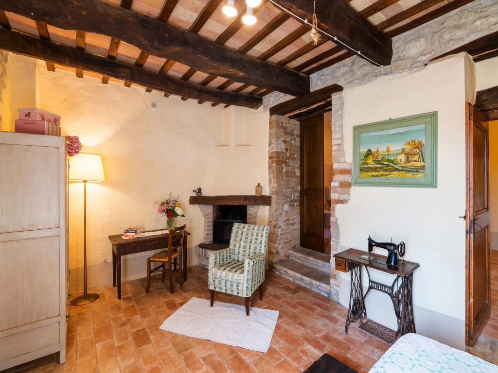 Pretty Holiday Home  with Terrace in Monte San Martino Italy