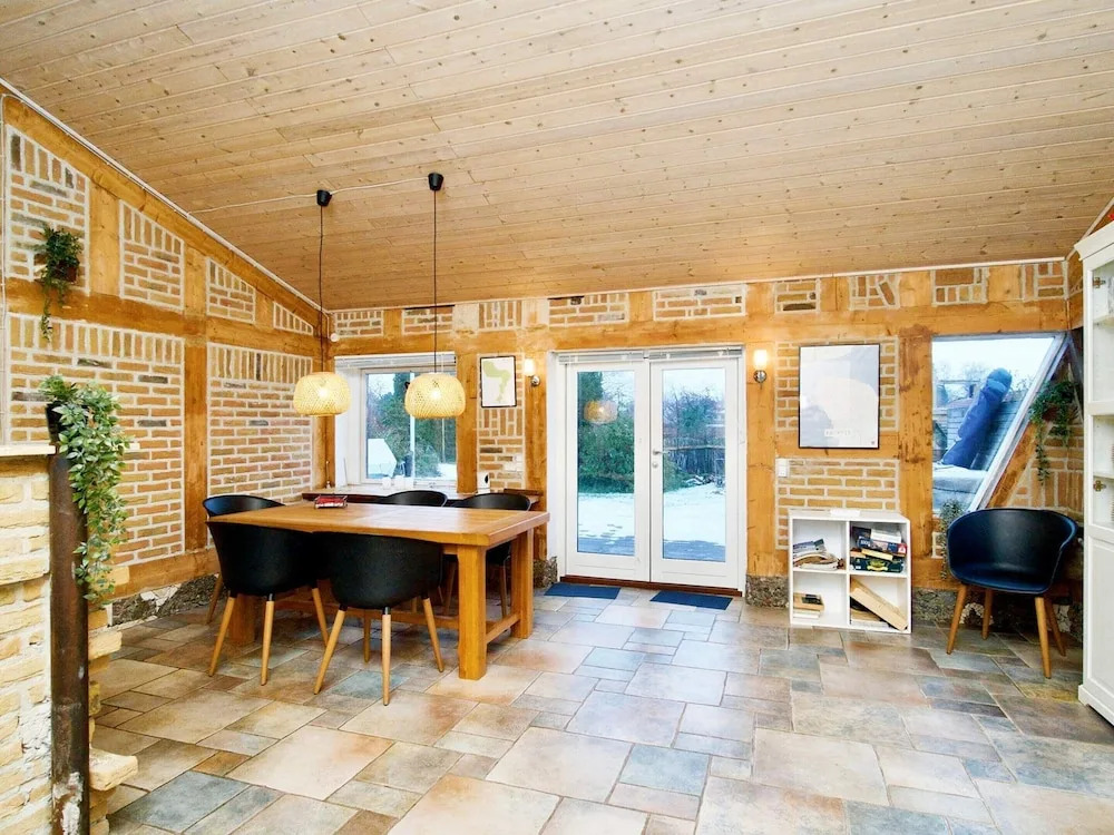 Charming Harbor Cottage-By Traum