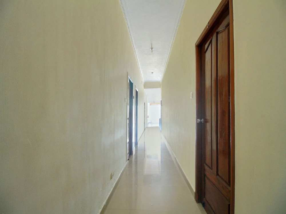 OYO 13009 Whitesands Guest House