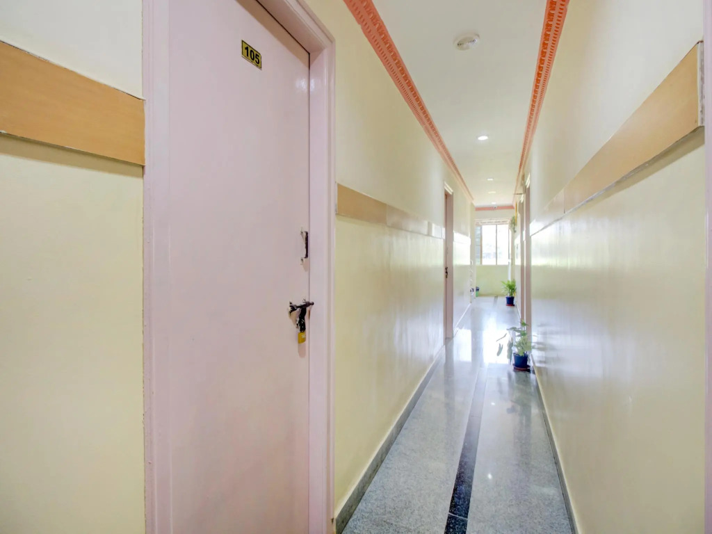 OYO 75854 Hotel Harsha Residency