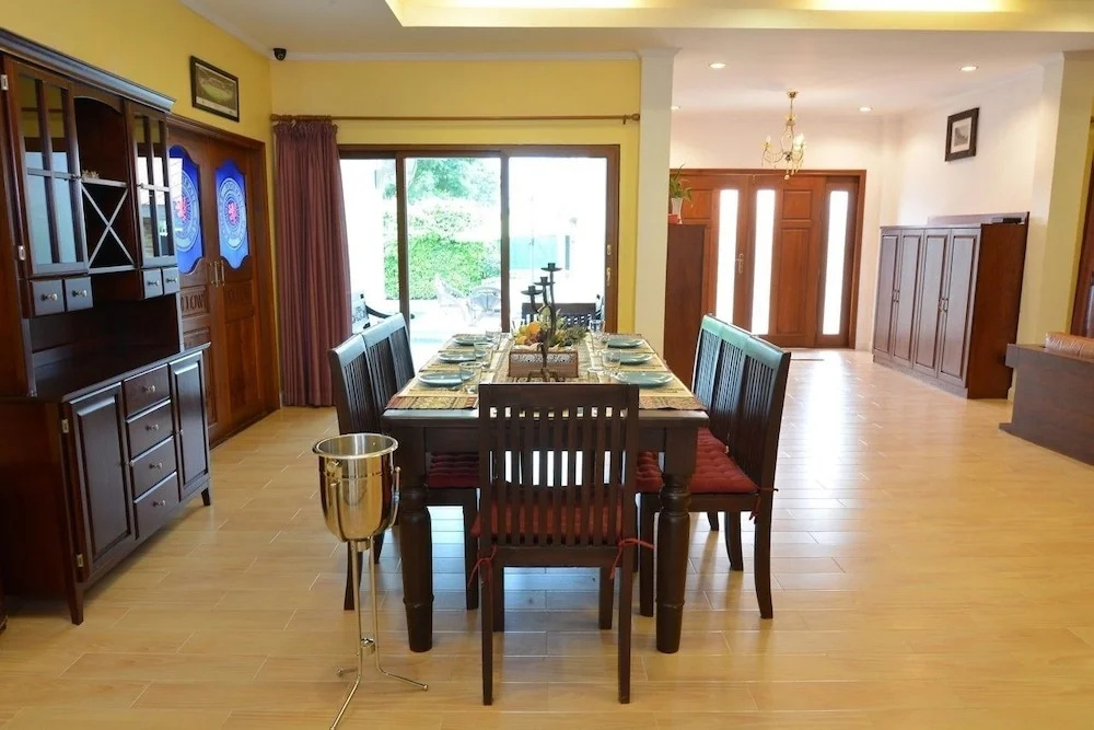 The Time Family 5 Bedroom Villa 92