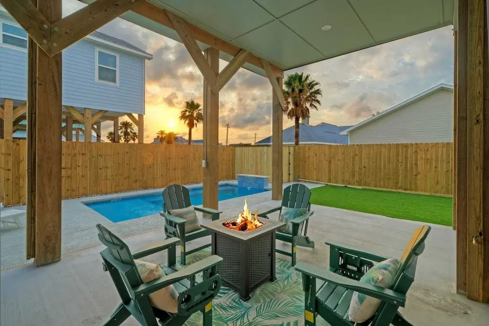 Pool, Firepit + Golf Cart Zone + Near Beach Looney Dunes by Avantstay