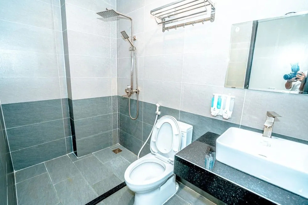 Quang Vinh Hotel