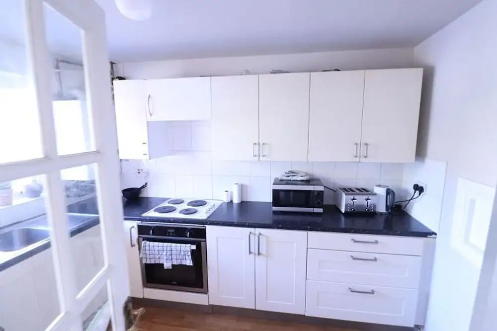 A quiet residential 3 Bedroom Family House b/w Kings Cross and Camden Town