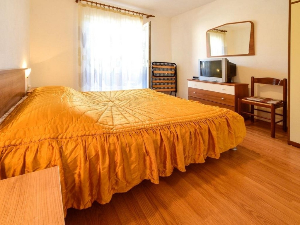 Apartment Marija - with parking : A1 Prizemlje Cres, Island Cres