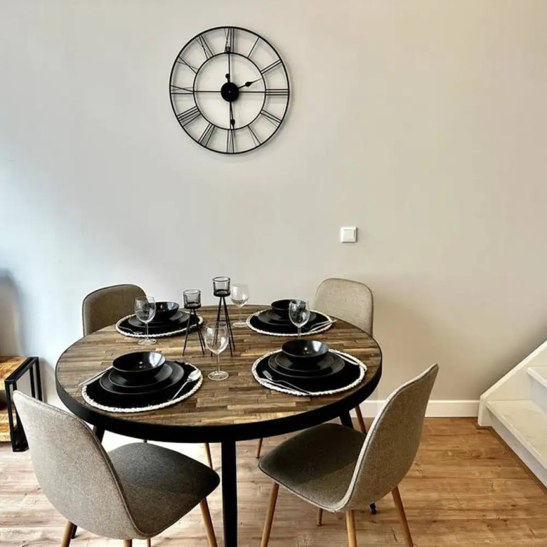 3 Bedroom Serviced Apartment -bsh-