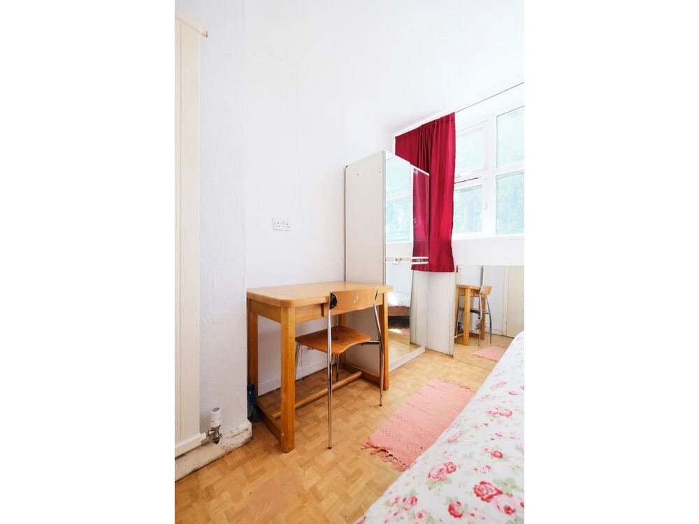 A Cosy two Bedroom Apartment, Sleeps 3