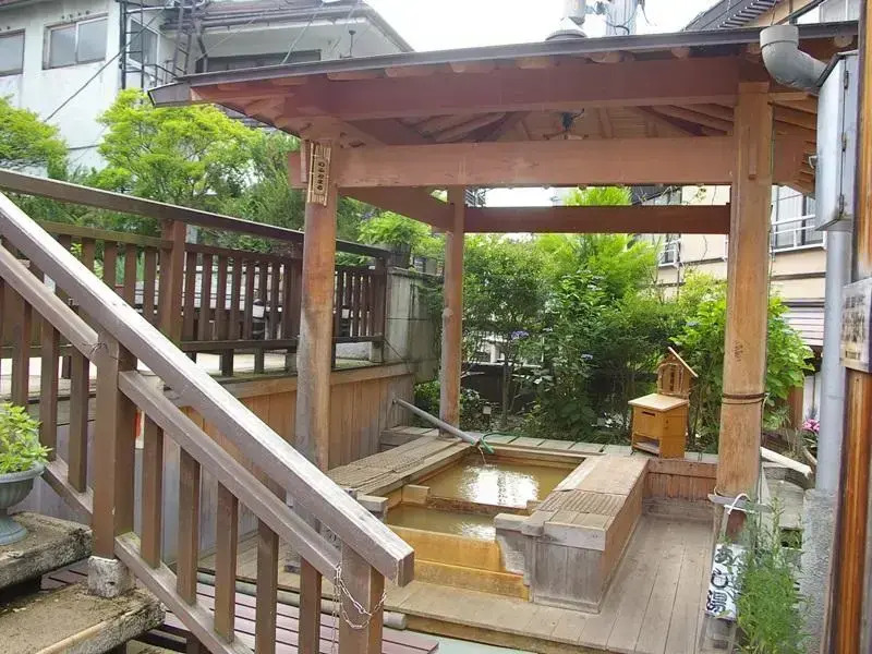 NOZARU ONSEN HOSTEL
