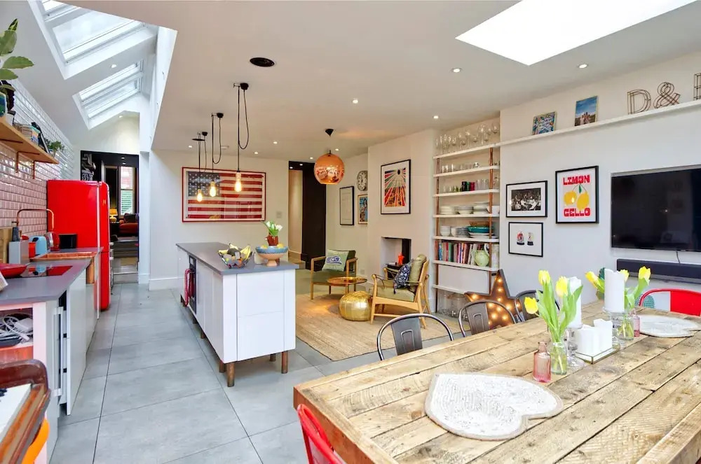 4 Bedroom House, Barnes