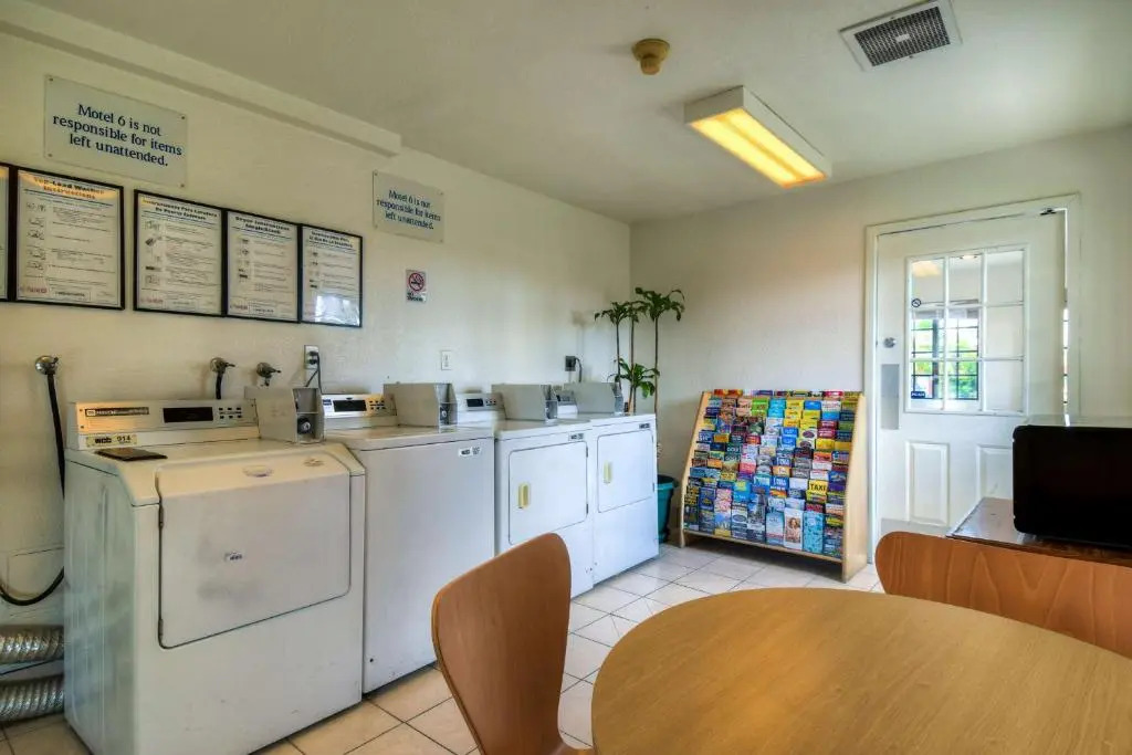 Motel 6-Escondido, CA